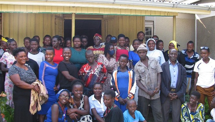 Large group of VC trainees